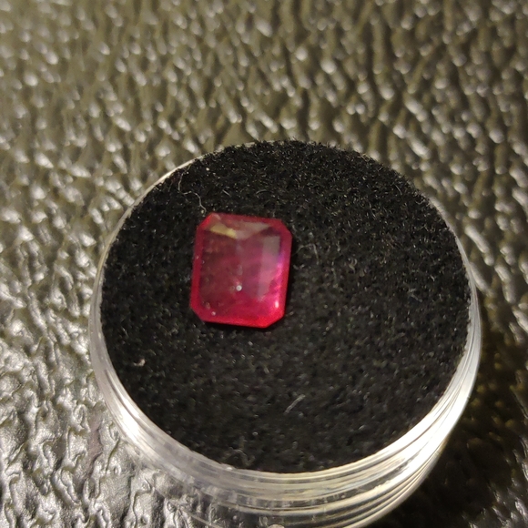 Faceted Red Pink Ruby Gemstone #83 - Picture 2 of 4